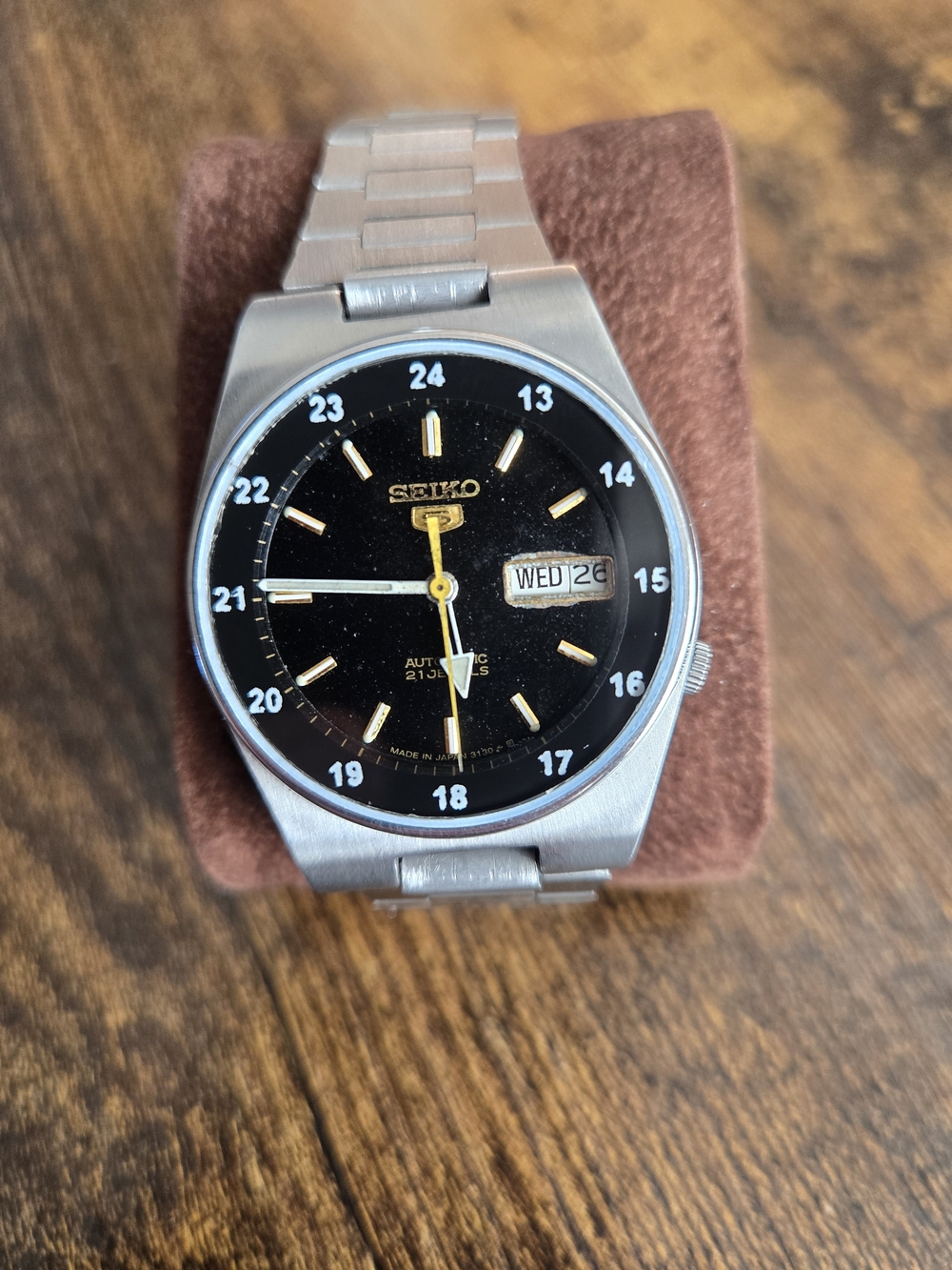 Vintage Seiko 5 "Railway Time" Automatic, 21 Jewels Exhibition Back